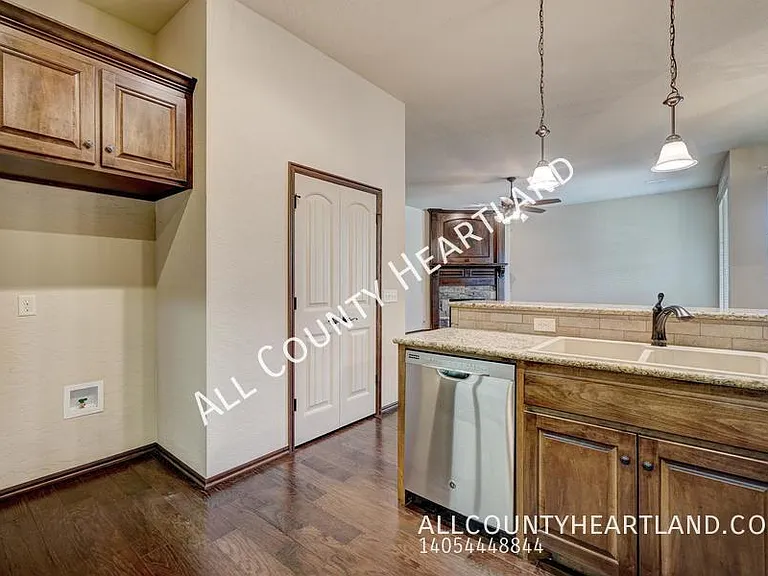 232 SW 169th St — Photo 11