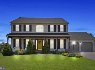 14 Highland Rd, Seven Valleys, PA 17360