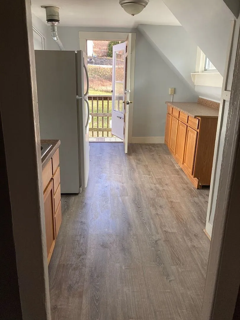 6 Reservoir Rd — Photo 1