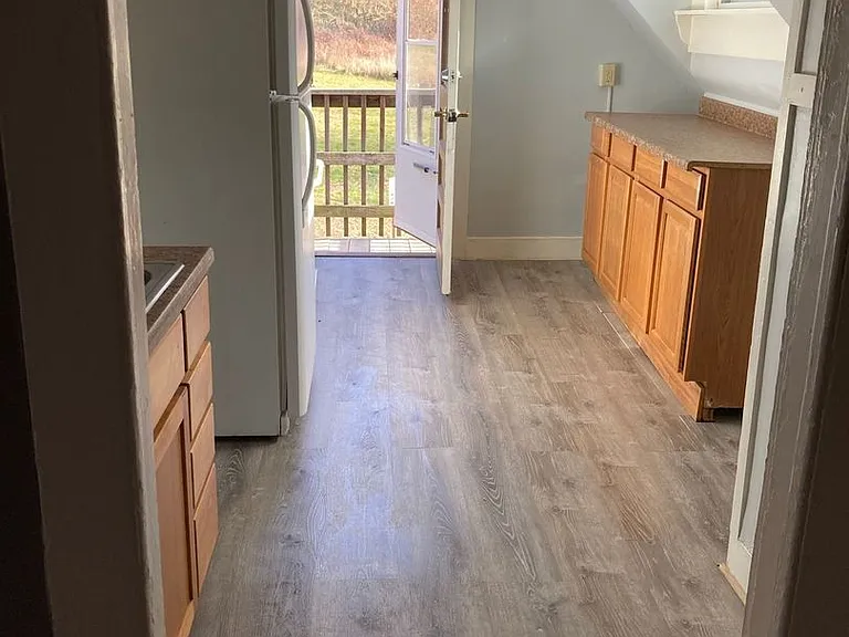 6 Reservoir Rd — Photo 1