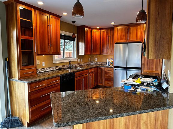 3rd image of 900 Whitaker Dr #900