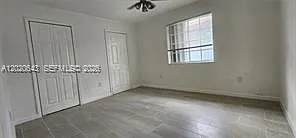 NW 10th Ave — Photo 8