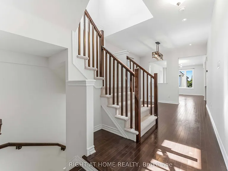 432 Meadowbreeze Dr — Photo 28