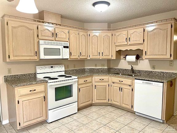 4th image of 5117 Potomac Dr