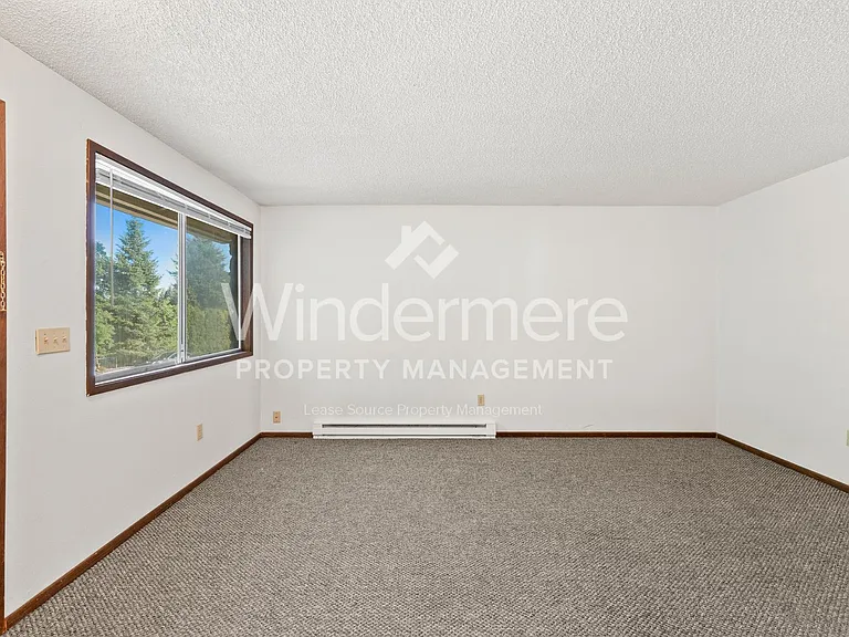 3005 S Whipple Rd — Photo 10