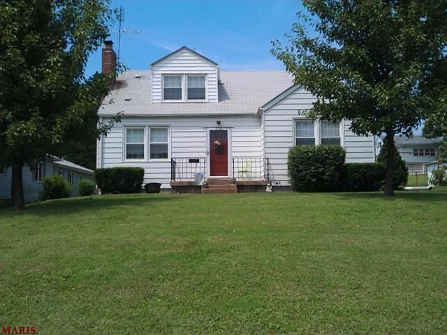 1st image of 471 S 4th St