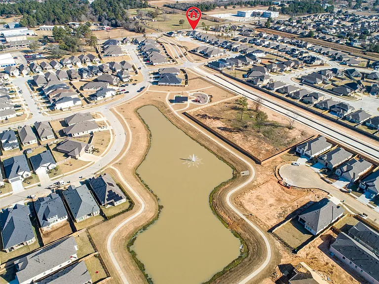 1911 Hickory Grove Ln — Photo 45