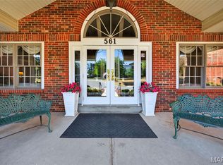 561 Sarah Ln APT 204, Saint Louis, MO 63141