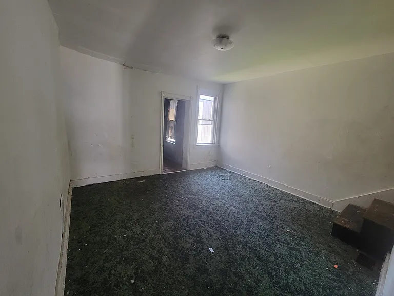 1313 Vandever Ave — Photo 6
