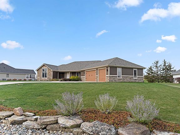 2nd image of 2908 Noble Hawk Dr