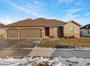 712 N Glenwood Avenue, Republic, MO 65738