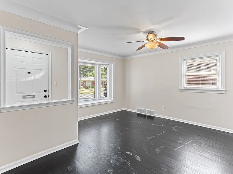 1653 London Ave — Photo 7