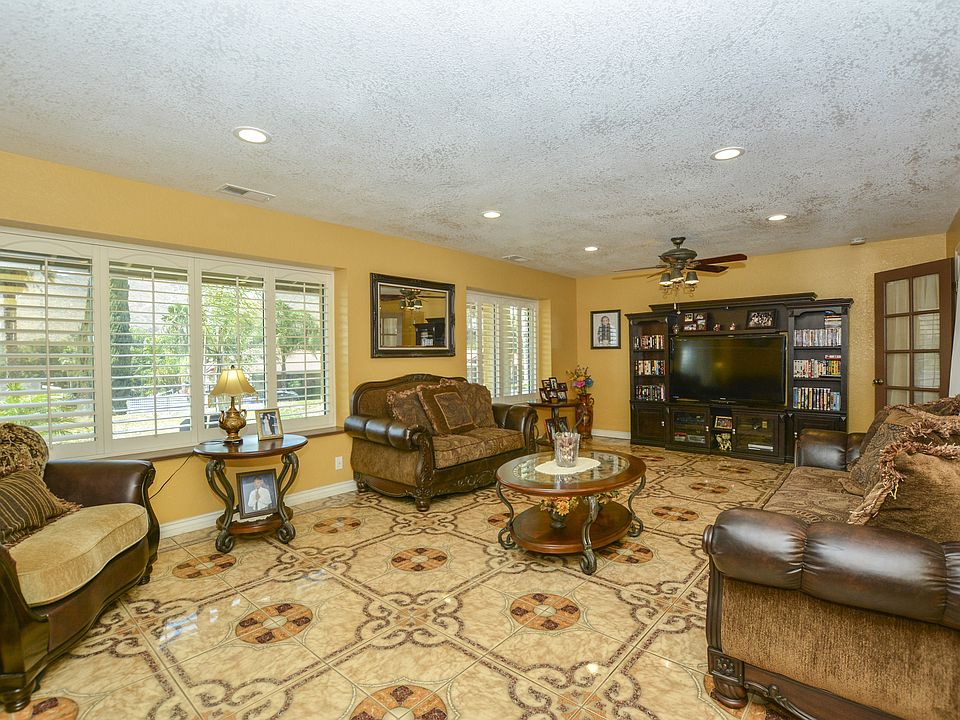 2140 Loveland Dr Riverside CA 92509 Zillow