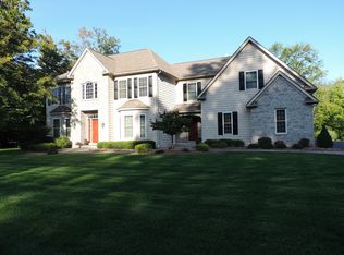 20 Whisper Creek Ct, Rochester, NY 14626