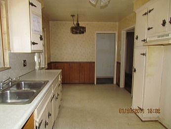 3rd image of 25126 W Chicago St