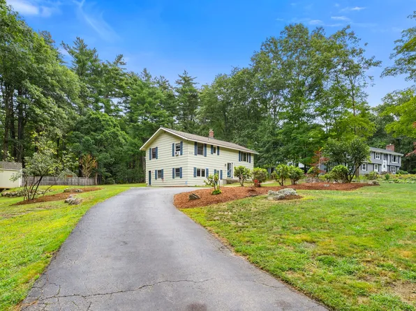 225 Taylor Rd, Stow, MA 01775