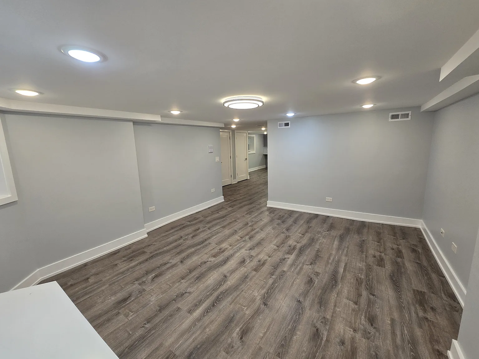 3 bed, 1500 sqft, $2,200 — Photo 3