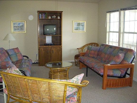 4th image of 4630 Bluewater Dr