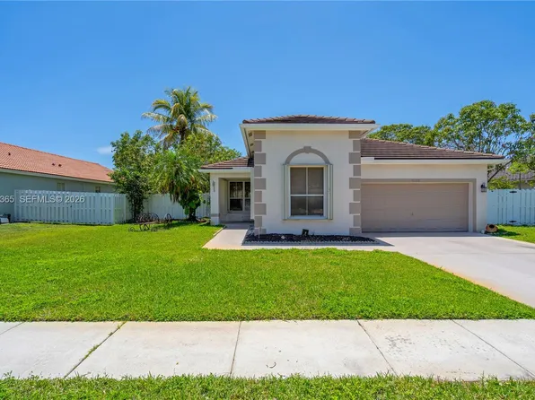 16332 SW 10th St, Pembroke Pines, FL 33027