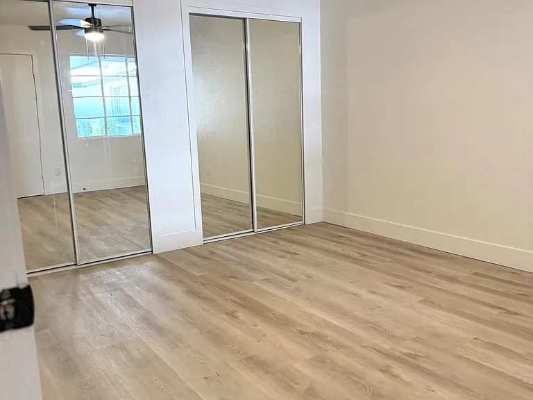 2019 W Berridge Ln #4 — Photo 7