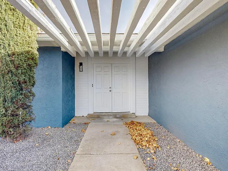 2612 Los Tretos St NW — Photo 26