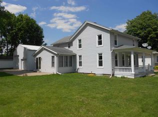 1120 2nd St, Camanche, IA 52730