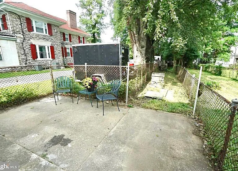 6371 Magnolia St — Photo 20