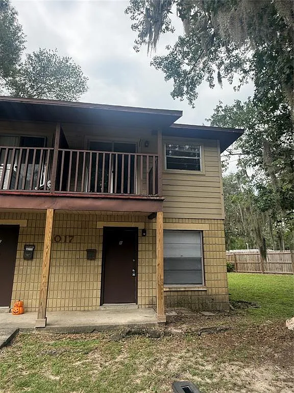 2 bed, 1.5 bath, 930 sqft, $1,400 — Photo 2