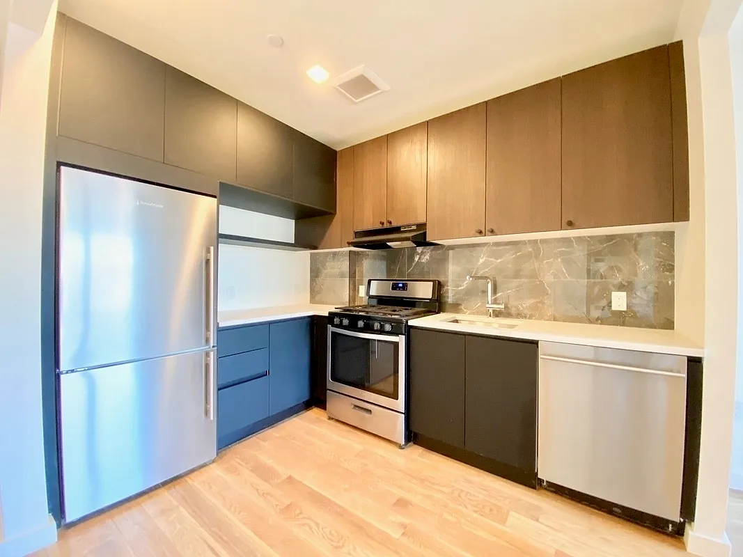 25 East 19th Street — Photo 1