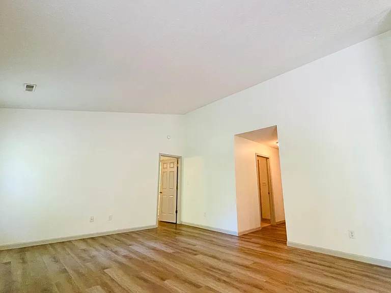 5402 N Alyssa Dr — Photo 8