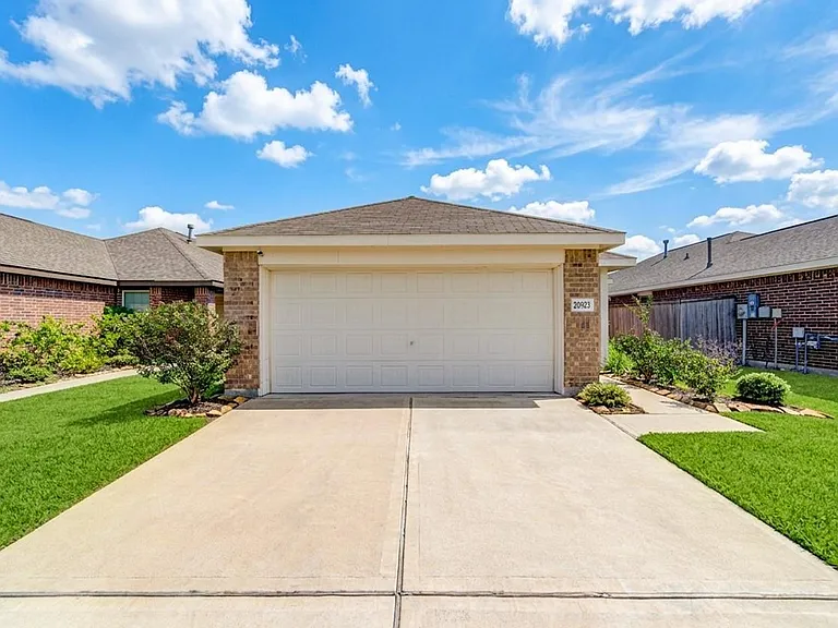 26923 Winward Creek Trl — Photo 1