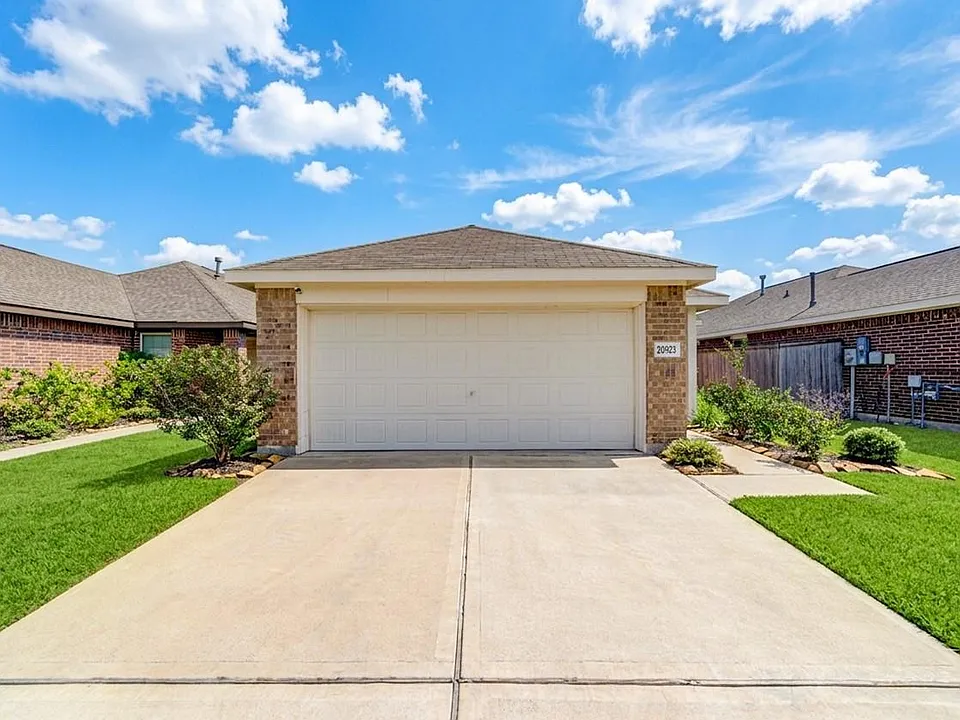 26923 Winward Creek Trl