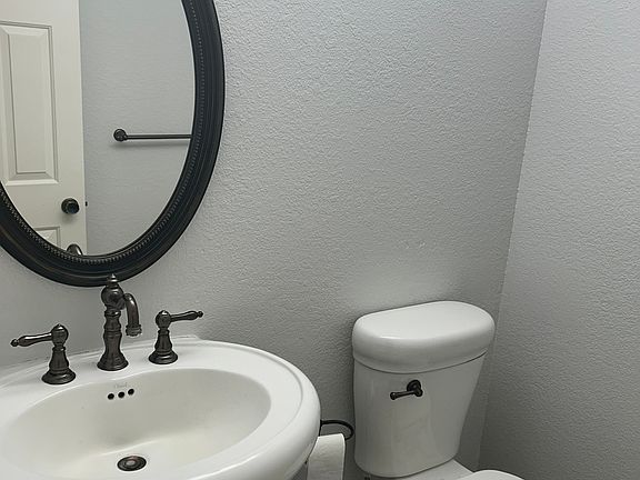 Downstairs 1/2 Bathroom