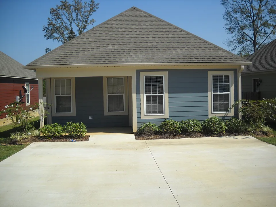 1132 Highway 9 S
