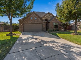 108 Bosque Ct, Azle, TX 76020