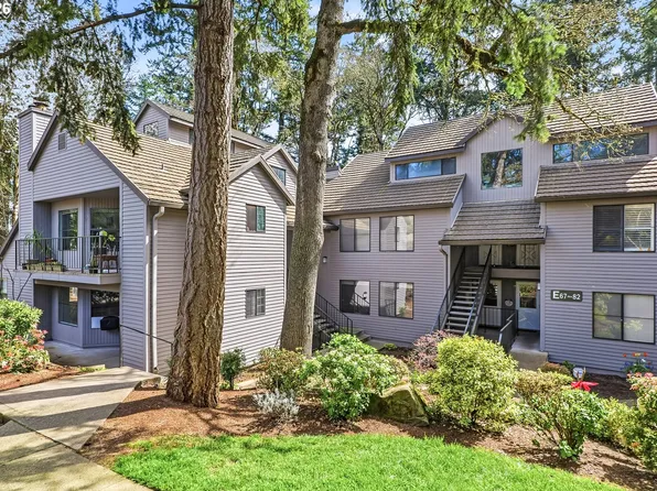 4000 Carman Dr #71, Lake Oswego, OR 97035