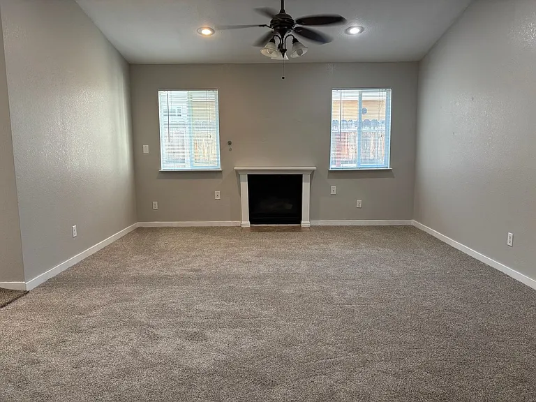 4436 N Wheeler Ave — Photo 5