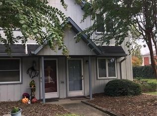 402 S Renfro St APT 1, Mount Airy, NC 27030