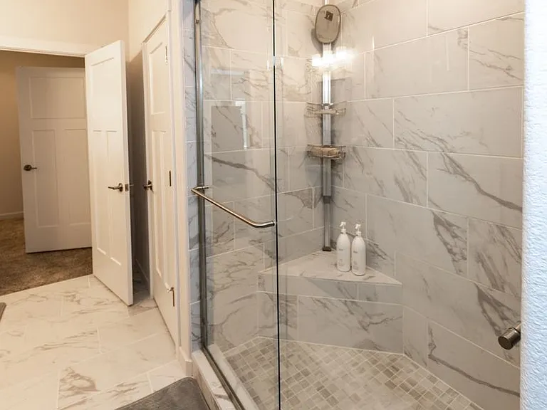 5738 Villa Lorenzo Dr — Photo 32