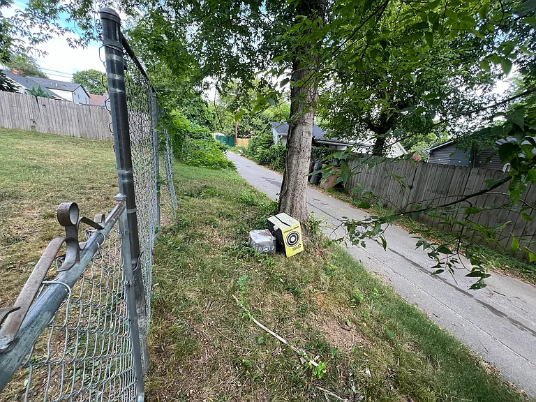 330 Marshall St — Photo 23