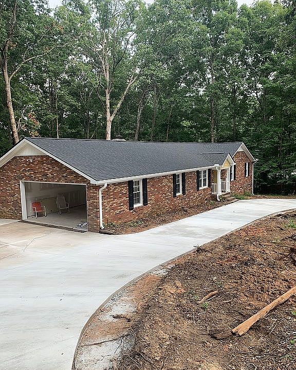 2nd image of 81 Carolina Way
