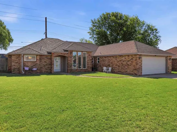 2409 Eagle Rd, Ponca City, OK 74601
