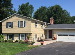 1085 Willits Rd, Ontario, NY 14519