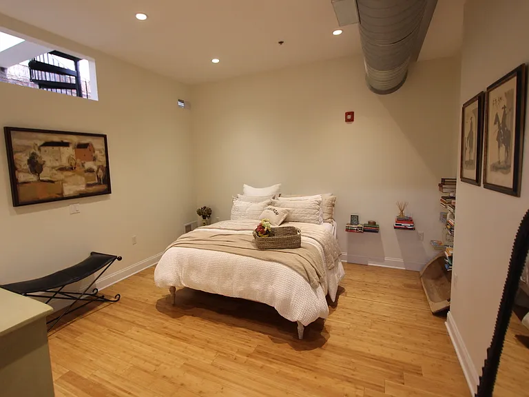 139 7th St #2000 — Photo 47
