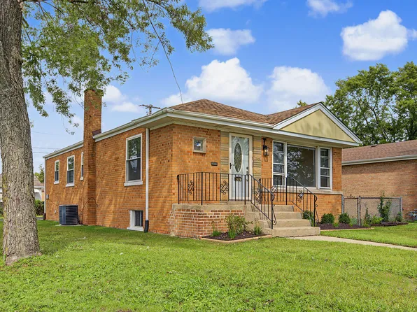 291 W Sauk Trl, Chicago Heights, IL 60411