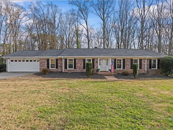 412 Ransdell Dr, Spartanburg, SC 29307