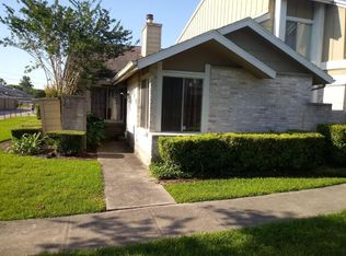6121 Dryad Dr, Houston, TX 77035