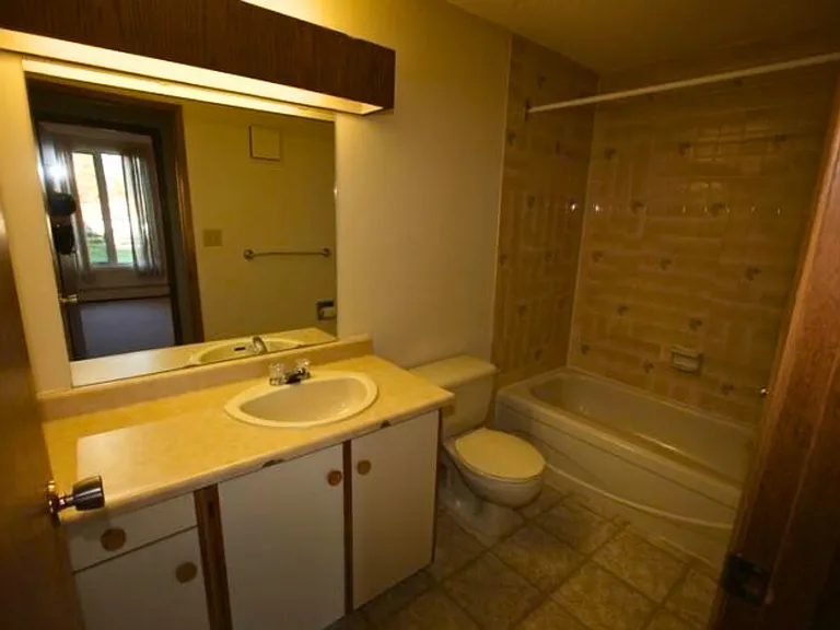 450 Ross Haven Dr — Photo 8
