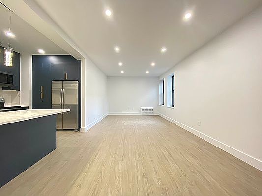 1st image of 1035 Washington Ave #4S