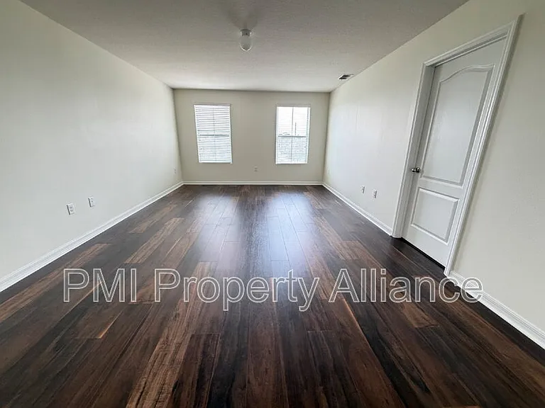 131 Bella Dr — Photo 11